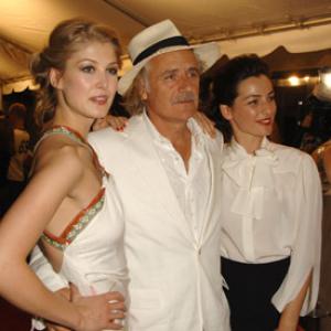 Rosamund Pike, Rade Serbedzija and Ayelet Zurer at event of Fugitive Pieces (2007)