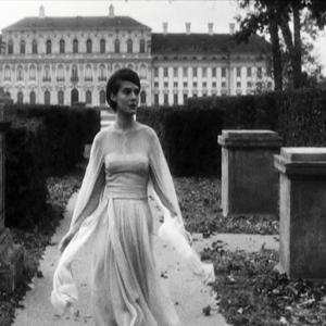 Still of Delphine Seyrig in L'année dernière à Marienbad (1961)