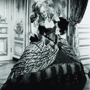 Still of Norma Shearer in Marie Antoinette (1938)