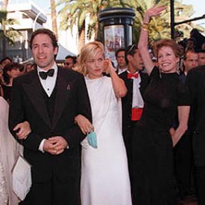 Patricia Arquette, David O. Russell, Téa Leoni, Mary Tyler Moore, and Dean Silvers at the Cannes Film Festival premiere of Flirting with Disaster.