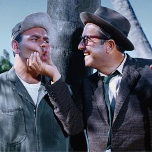 Still of Jonathan Winters and Phil Silvers in It's a Mad, Mad, Mad, Mad World (1963)