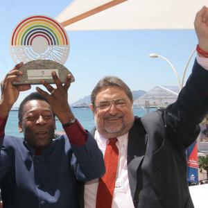 Pelè and Sandro Silvestri in Cannes for the handover of the Gillo Pontecorvo's Award 