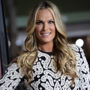 Molly Sims at event of Tapatybes vagile (2013)