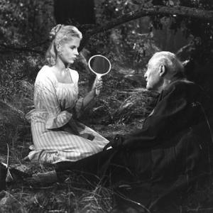 Still of Bibi Andersson and Victor Sjstrm in Smultronstaumlllet 1957