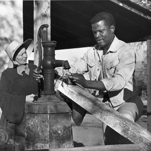 Still of Sidney Poitier and Lilia Skala in Lilies of the Field 1963