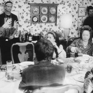 Still of Emilio Estevez, Kathy Bates, Lane Smith and Kimberly Williams-Paisley in The War at Home (1996)
