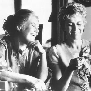 Still of Kate Nelligan and Lois Smith in How to Make an American Quilt 1995