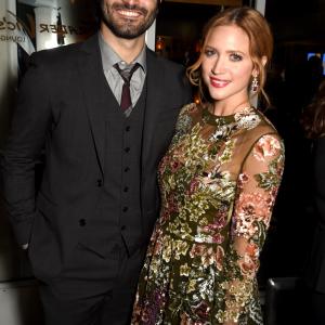Tyler Hoechlin and Brittany Snow