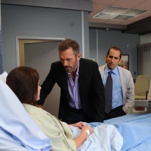 Still of Peter Jacobson, Hugh Laurie, Jesse Spencer and Madison Davenport in Hausas (2004)