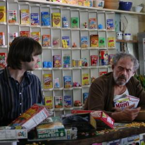Still of Christopher Lloyd and Aaron Stanford in Flakes 2007