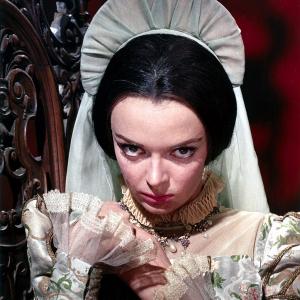 Still of Barbara Steele in Pit and the Pendulum 1961