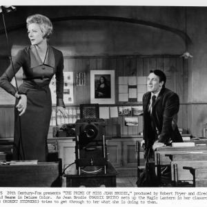 Still of Maggie Smith and Robert Stephens in The Prime of Miss Jean Brodie 1969