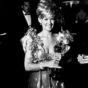 Academy Awards 38th Annual Connie Stevens 1966