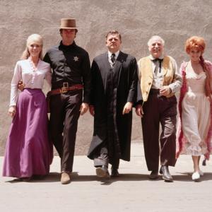 Still of Clint Eastwood, Ed Begley, Arlene Golonka, Pat Hingle and Inger Stevens in Hang 'Em High (1968)