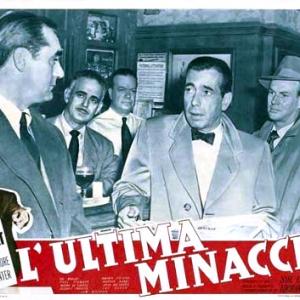 Humphrey Bogart, Jim Backus and Paul Stewart in Deadline - U.S.A. (1952)