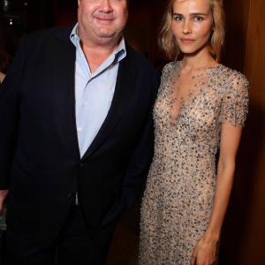 Eric Stonestreet and Isabel Lucas at event of Loftas 2014