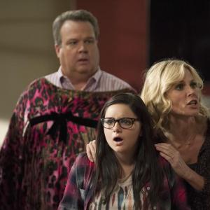 Still of Julie Bowen Jesse Tyler Ferguson Eric Stonestreet and Ariel Winter in Moderni seima 2009