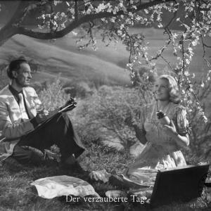 Still of Winnie Markus and Hans Stüwe in Der verzauberte Tag (1944)