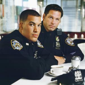 Still of Coby Bell and Skipp Sudduth in Third Watch (1999)
