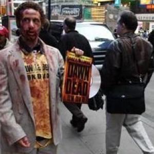 Josh Sussman doing promotion for the premier of Dawn of the Dead on DVD