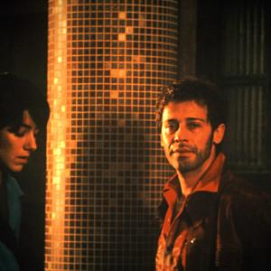 Still of Cecilia Suárez and Juan Manuel Bernal in Sin ton ni Sonia (2003)