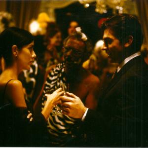 Still of Cecilia Suárez and Jorge Salinas in Sexo, Pudor y Lágrimas (1999)