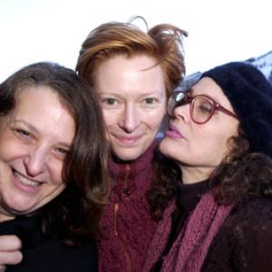 Karen Black Lynn HershmanLeeson and Tilda Swinton at event of Teknolust 2002