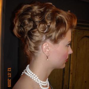 side view of an up do
