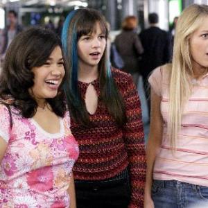 Still of Blake Lively, Amber Tamblyn and America Ferrera in The Sisterhood of the Traveling Pants (2005)