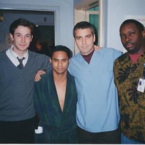 Noah Wyle, Tyrone Tann, George Clooney, and Deezer D, on the set of T.V. series 