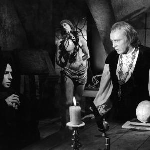 Andreas Teuber as Mephistopheles and Richard Burton as Faustus in the film version of DR FAUSTUS 2