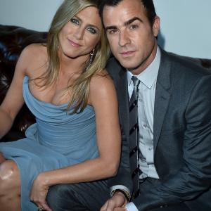 Jennifer Aniston and Justin Theroux at event of Life of Crime 2013