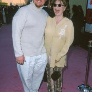Roseanne Barr and Ben Thomas at event of Austin Powers The Spy Who Shagged Me 1999