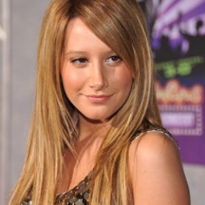 Ashley Tisdale at event of Hannah Montana amp Miley Cyrus Best of Both Worlds Concert 2008