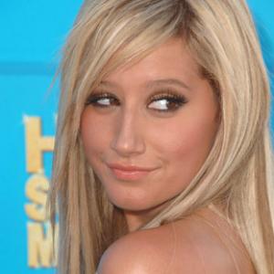Ashley Tisdale at event of High School Musical 2 2007