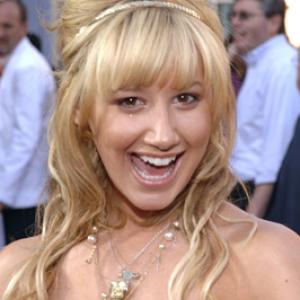 Ashley Tisdale at event of The Perfect Man 2005