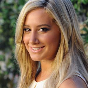 Ashley Tisdale at event of Muta 2011