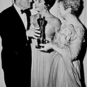 Academy Awards 29th Annual Elizabeth Taylor with husband Mike Todd