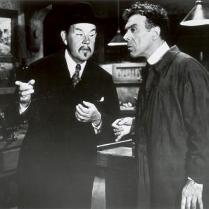 Still of Leo G. Carroll and Sidney Toler in Charlie Chan's Murder Cruise (1940)