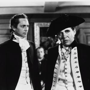 Still of Charles Laughton and Franchot Tone in Mutiny on the Bounty (1935)