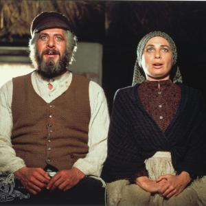 Still of Norma Crane and Topol in Fiddler on the Roof (1971)