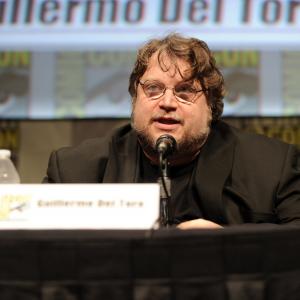 Guillermo del Toro at event of Ugnies ziedas (2013)