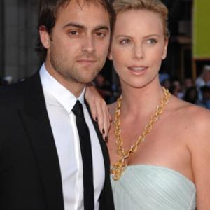 Charlize Theron and Stuart Townsend at event of Hankokas 2008
