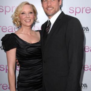 Anne Heche and James Tupper at event of Mergisius 2009