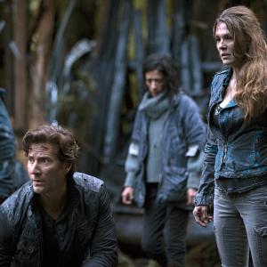 Still of Henry Ian Cusick and Paige Turco in The 100 (2014)