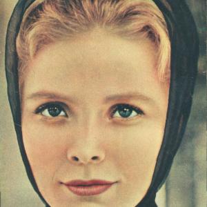 Karin Ugowski at the front cover page of a film magazin promoting _King Thrushbeard (1965)_ (qv) with 'Manfred Krug' (qv)