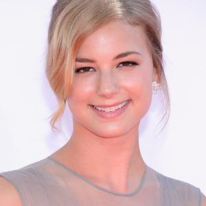 Emily VanCamp at event of The 64th Primetime Emmy Awards 2012