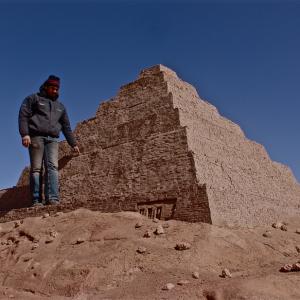 Prisoners of the sun Richard on Pyramid collapse