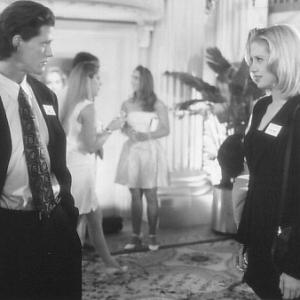 Still of Mira Sorvino and Vincent Ventresca in Romy and Micheles High School Reunion 1997