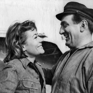 Still of Annie Girardot and Lino Ventura in Le bateau dEacutemile 1962